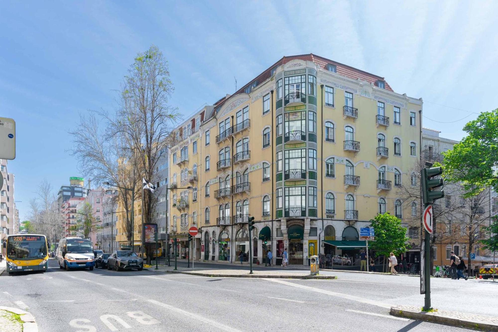 Limehome Lisbon Rua Eca De Queiroz Екстер'єр фото